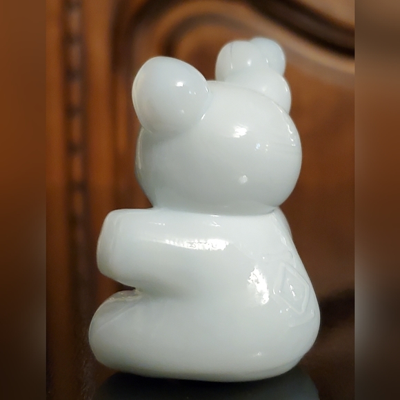 Vntg Boyd "Patrick the Bear" Crisp White Slag Glass - Picture 4 of 8